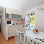 Jole Apartman *