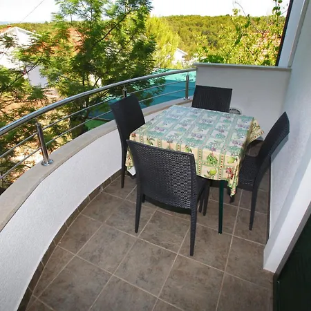 Jole Apartment *