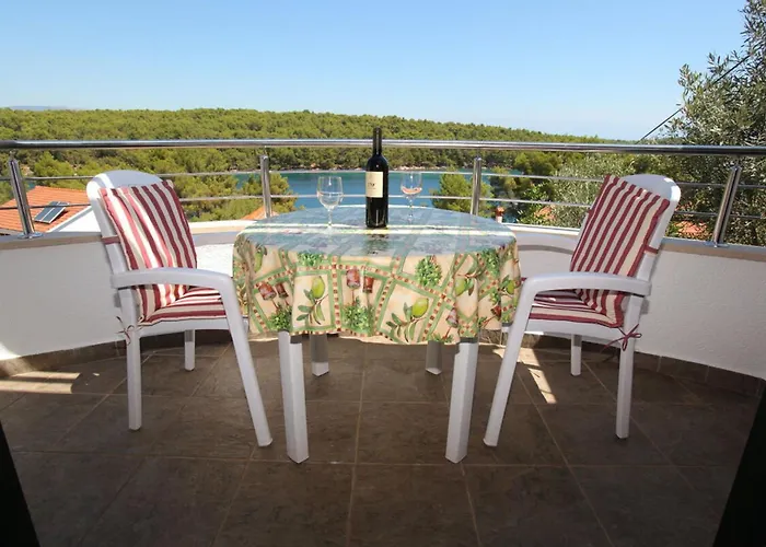 Jole Appartement Vrboska