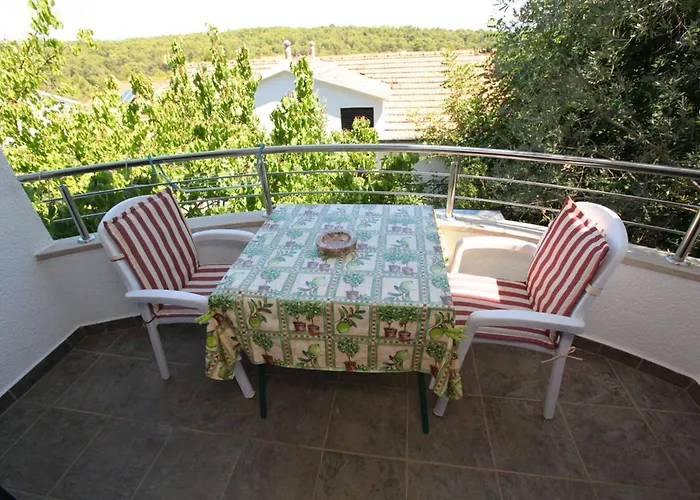 Jole Appartement Vrboska